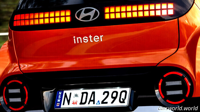 Hyundai taglia 7.000$ dal prezzo della sua auto elettrica più piccola, ma rimane comunque 10.000$ più cara del suo rivale cinese | Carscoops